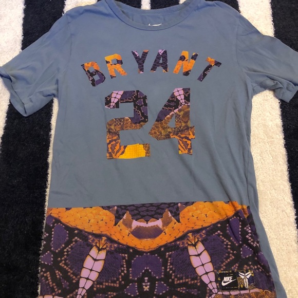 Nike x Kobe Bryant Black Mamba Jersey Tee - Picture 1 of 7